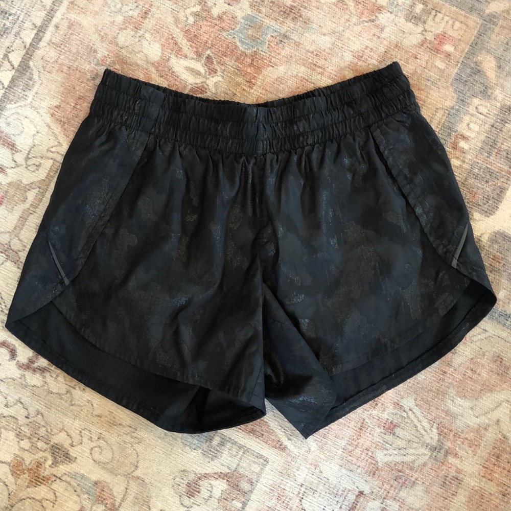 Athleta black shimmer camo pattern shorts. Size small.